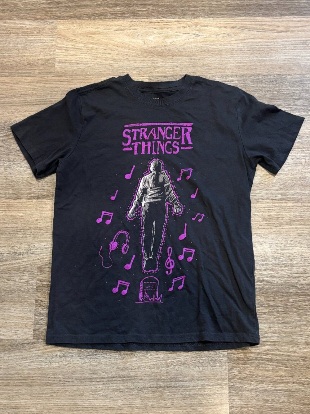 Stranger Things Netflix Graphic Tee | Unisex Size Small